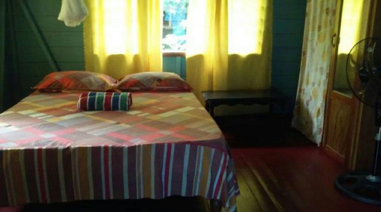 Shades Cottage Guesthouse Blue Hole Exteriér fotografie