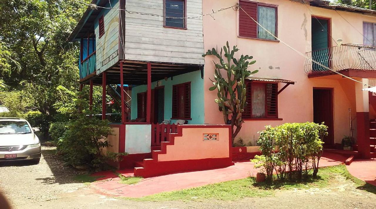Shades Cottage Guesthouse Blue Hole Exteriér fotografie